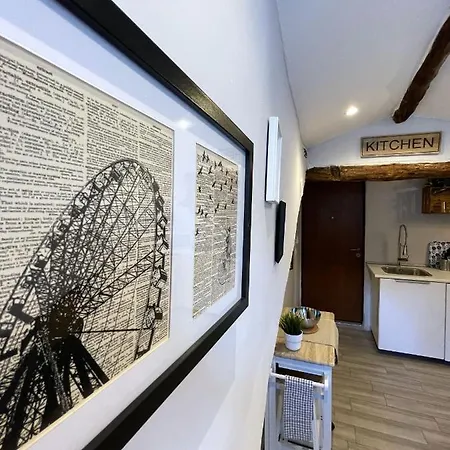 Little Paris - Delizioso Monolocale Nel Cuore Di Apartament *